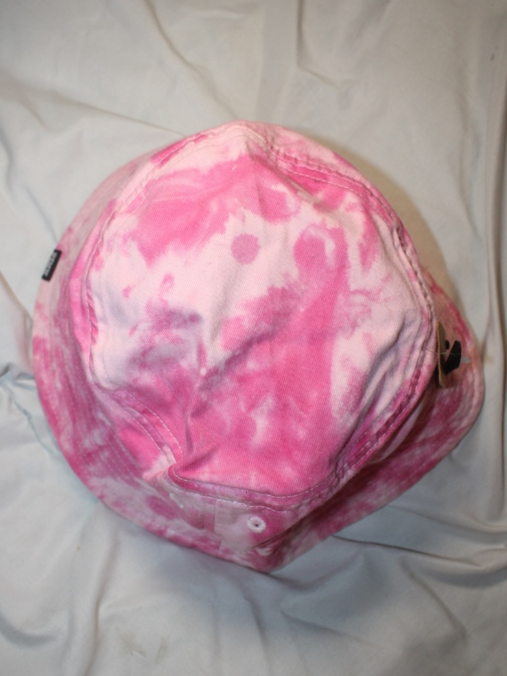 Brand new Victoria secret/pink tie-dye bucket hat with tags - Picture 2 of 8